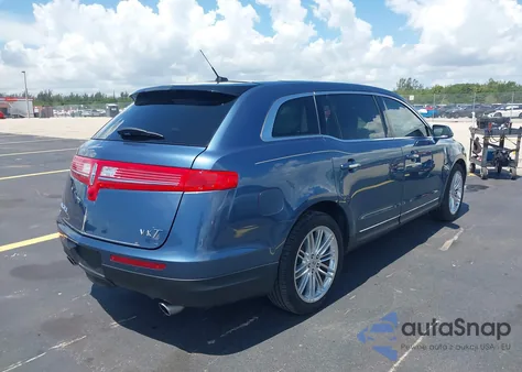 2018 Lincoln Mkt Reserve z USA, uszkodzony, nr VIN 2LMHJ5AT4JBL02056